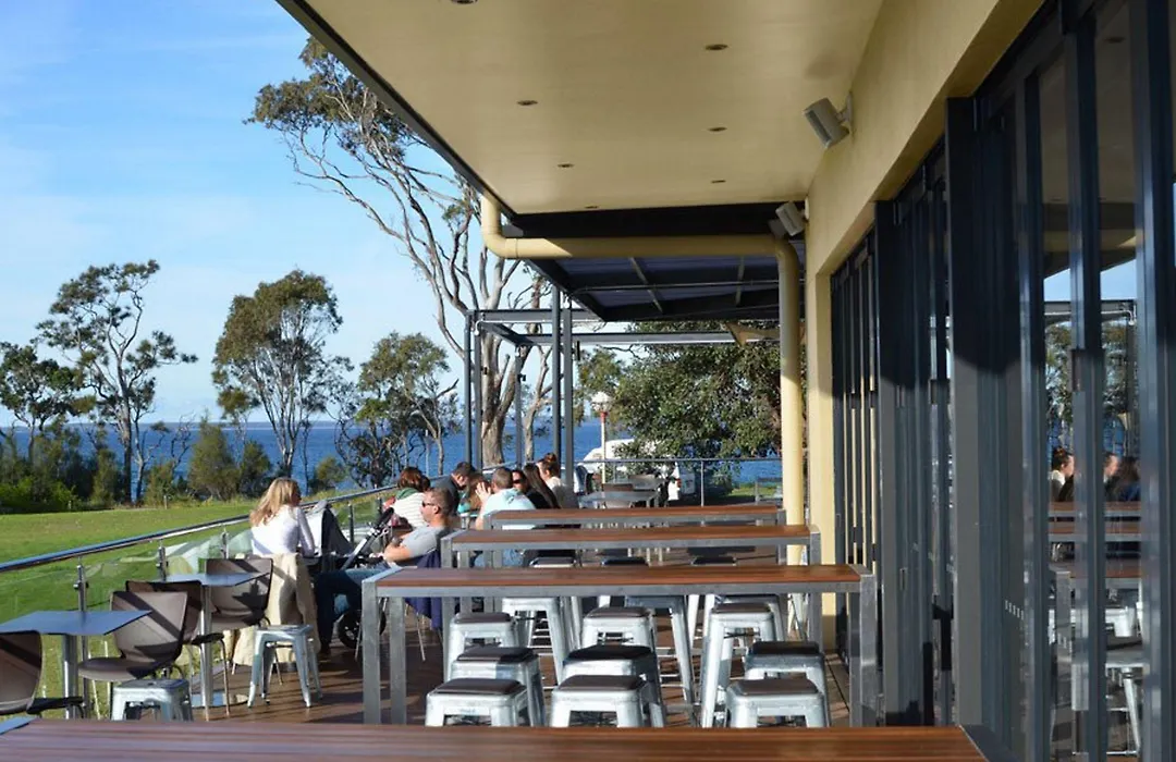 Huskisson Hotel-1